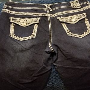 Maurices embelished pockets Jean CAPRI 11/12